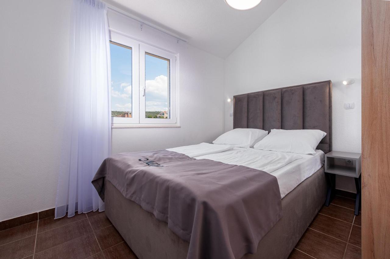 Villa Mona Apartments Ražanj Exterior foto